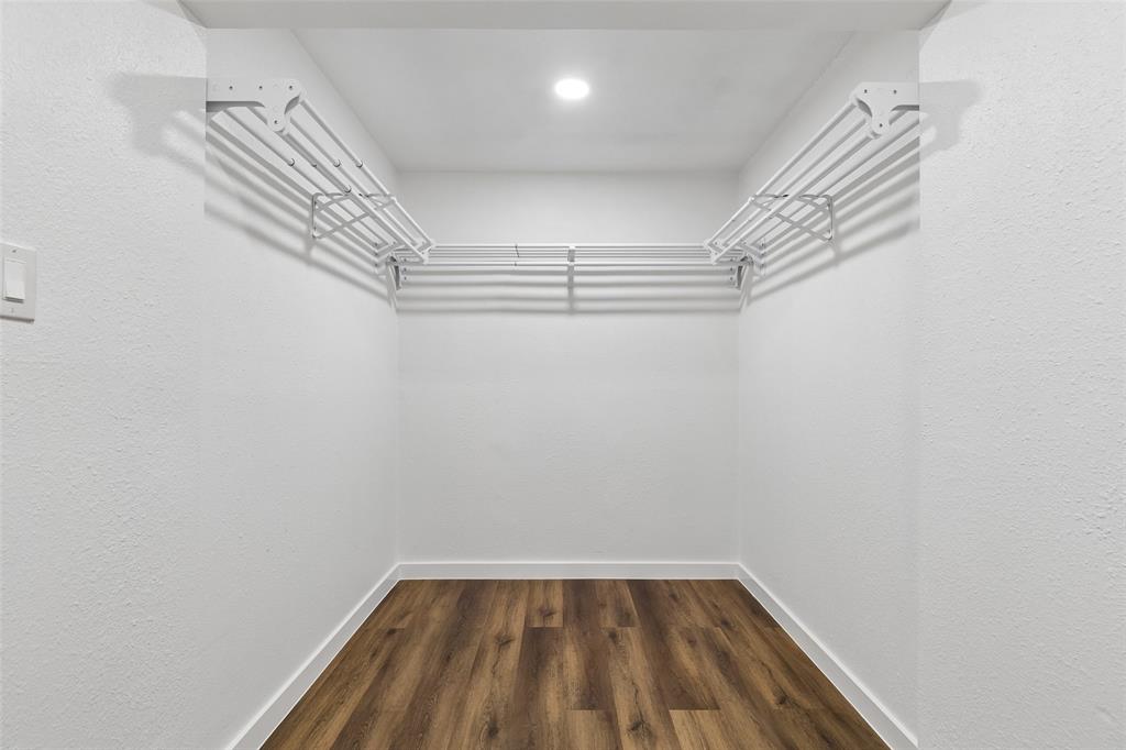 7504 Canyon Crest Court Property Photo 17