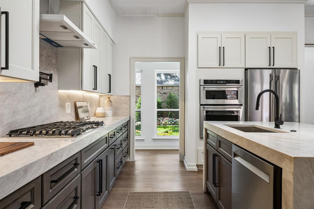 14128 Regency Place Property Photo 16