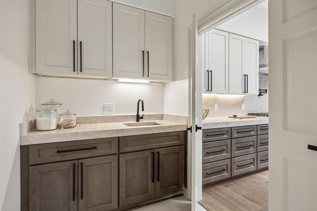 14128 Regency Place Property Photo 17