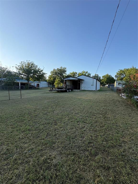 430 Henry Street Property Photo 10