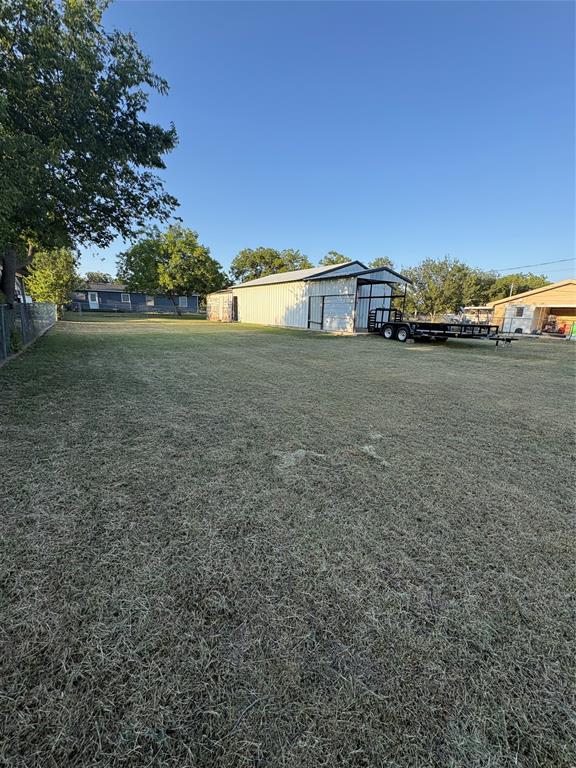 430 Henry Street Property Photo 12