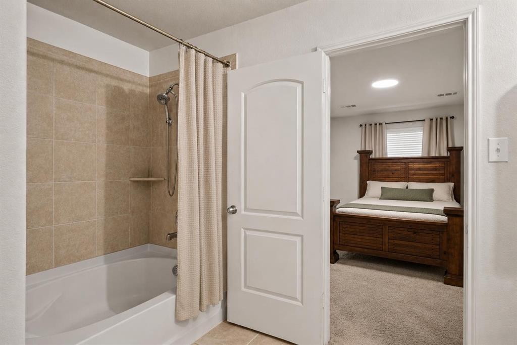 1619 White Mountain Way Property Photo 12