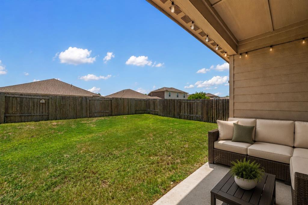 1619 White Mountain Way Property Photo 17