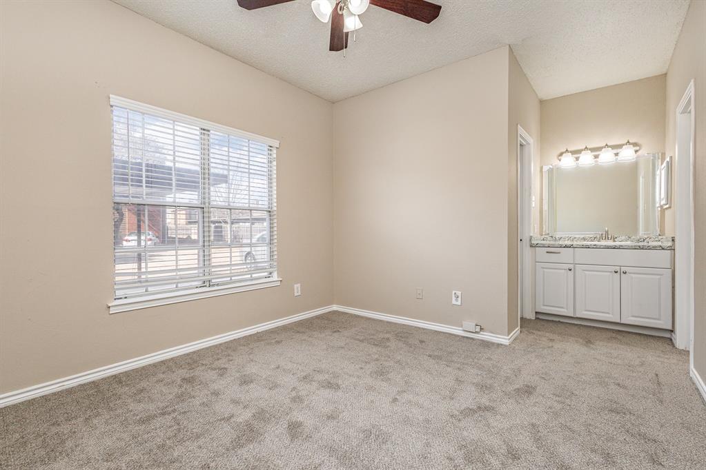 3615 W Northgate Drive 223 Property Photo 11