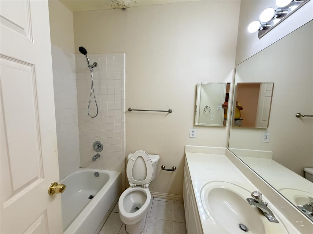 312 Calstone Drive Property Photo 5