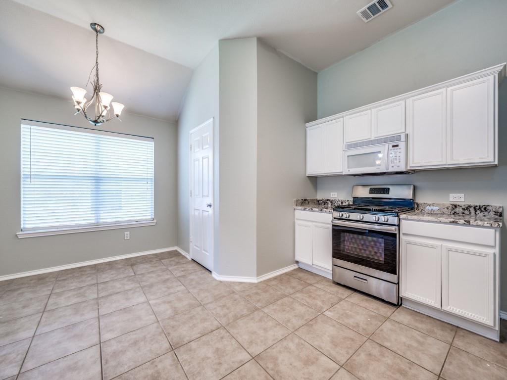 2844 Saddlebred Trail Property Photo 14