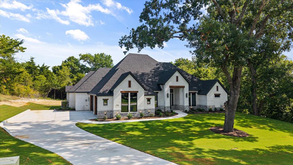 7631 Woodstream Road Property Photo 3