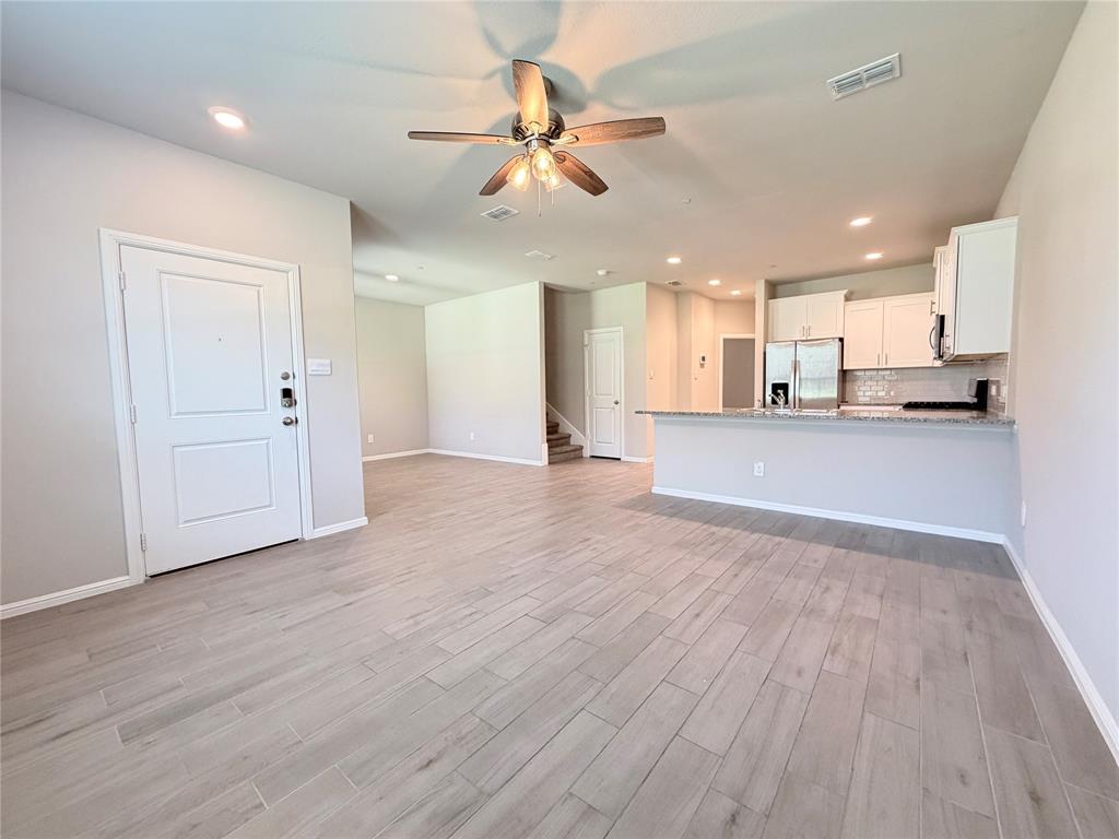 4808 Sparkling Pathway Property Photo 4
