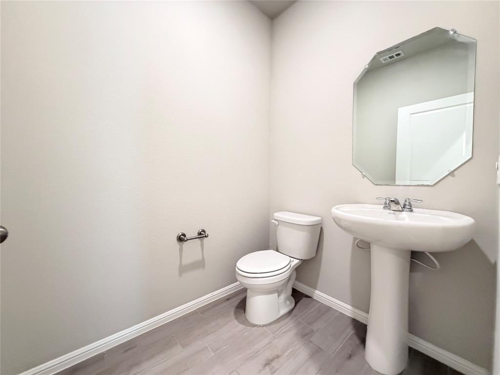 4808 Sparkling Pathway Property Photo 9