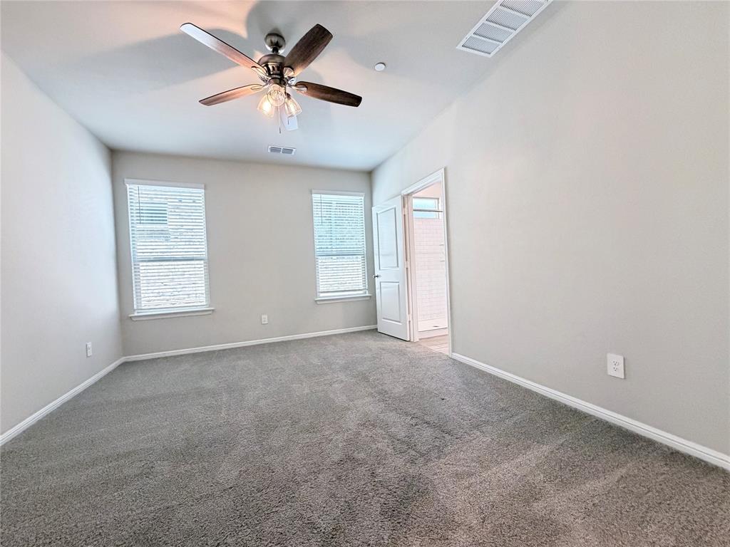 4808 Sparkling Pathway Property Photo 11