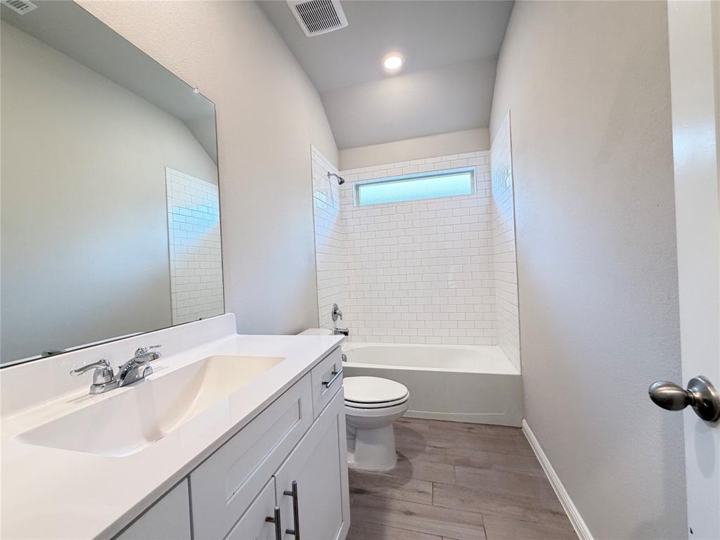 4808 Sparkling Pathway Property Photo 20