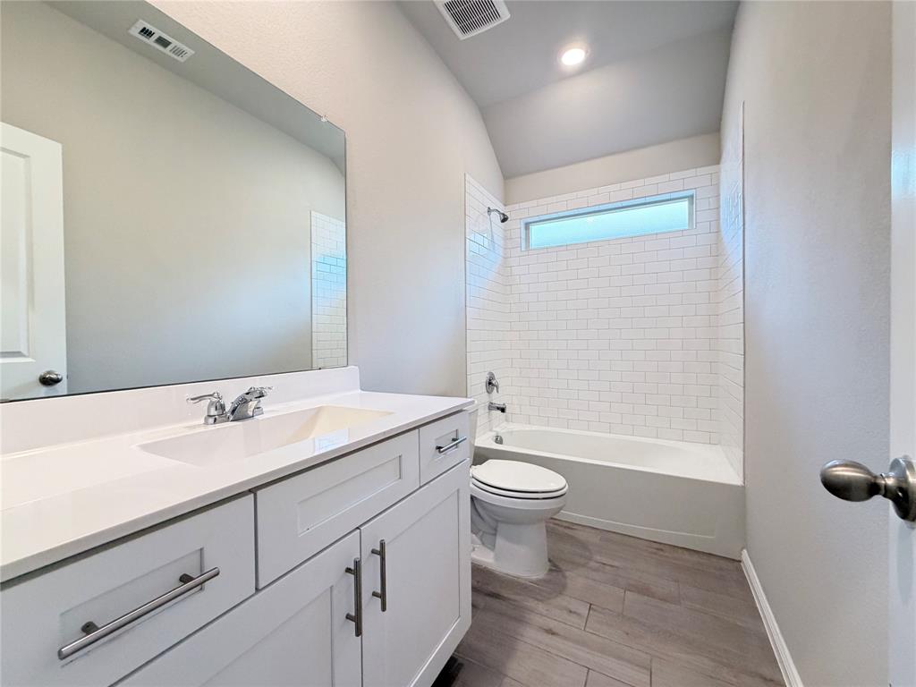4808 Sparkling Pathway Property Photo 21