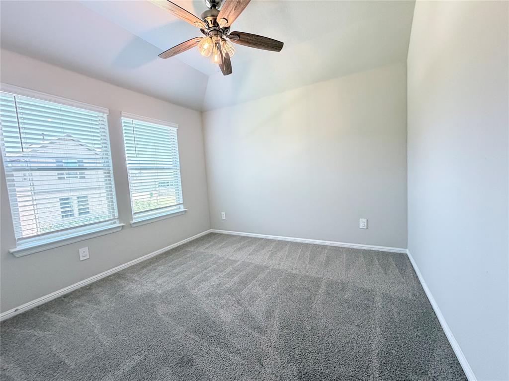 4808 Sparkling Pathway Property Photo 22