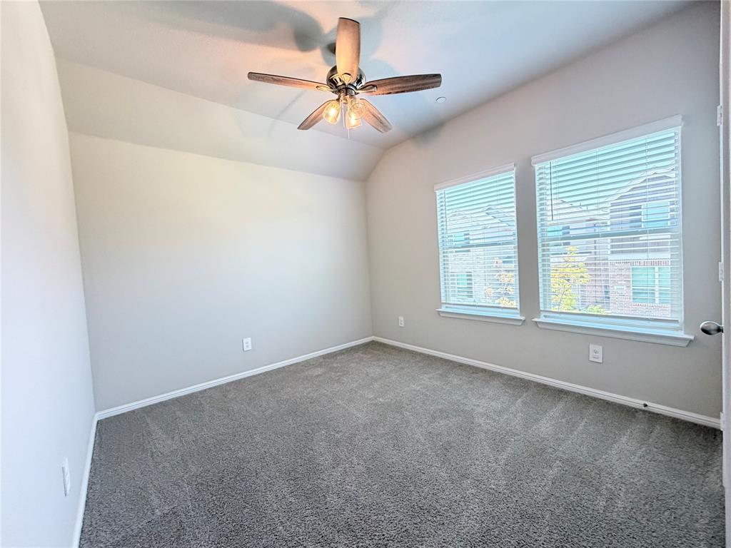 4808 Sparkling Pathway Property Photo 24