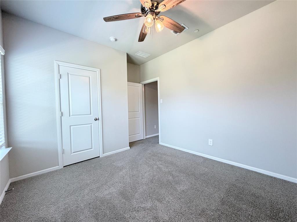 4808 Sparkling Pathway Property Photo 25