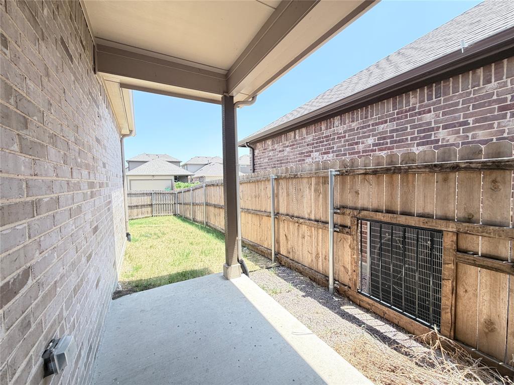 4808 Sparkling Pathway Property Photo 26