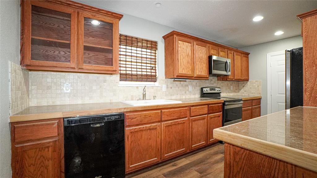 7113 Ridgeview Drive Property Photo 10
