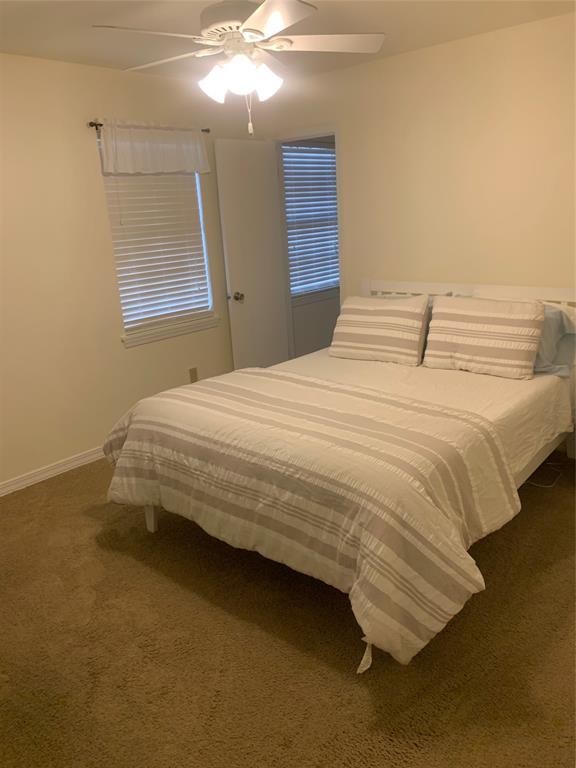 227 Settlers Park Property Photo 4