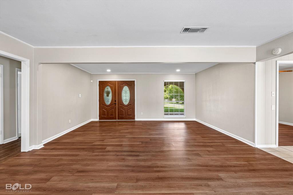 305 Pecan Drive Property Photo 6