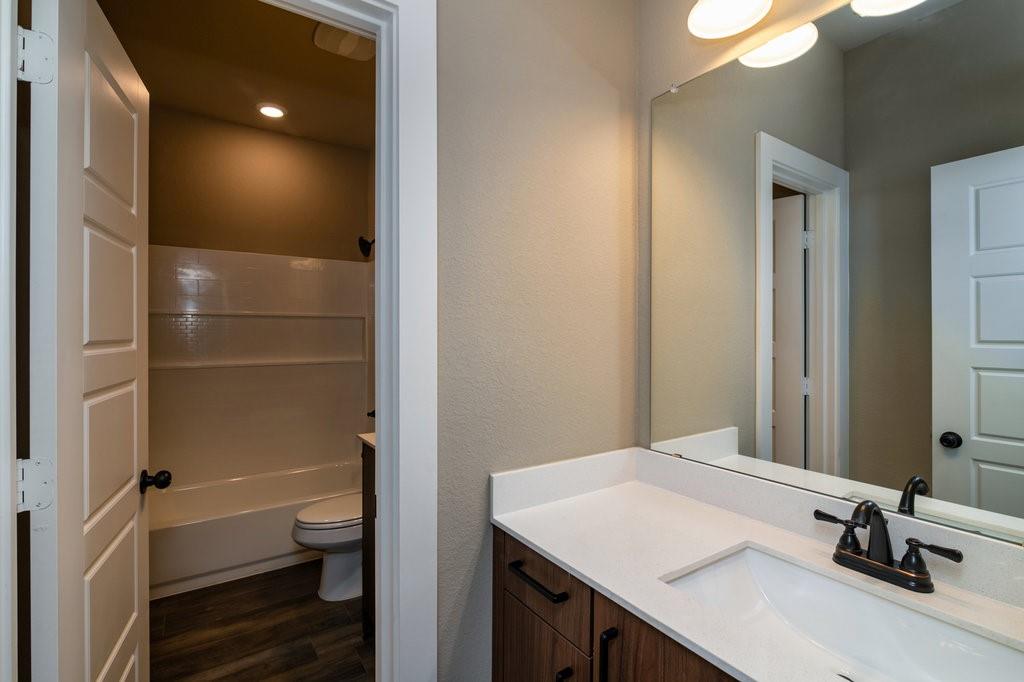 611 Harvest Moon Drive Property Photo 14