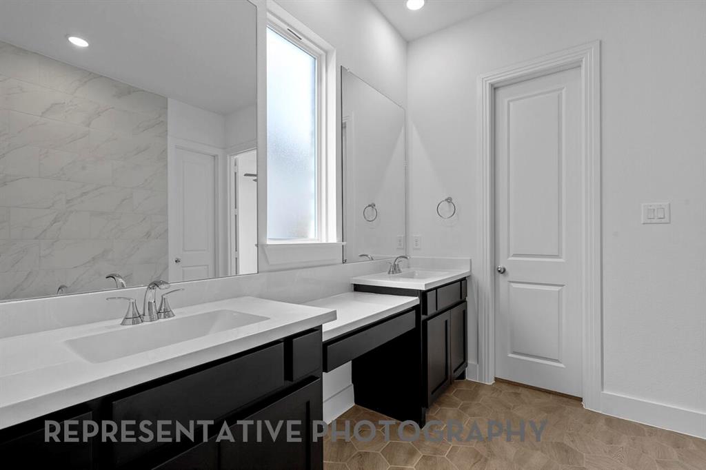 1621 Thicket Hill Drive Property Photo 8