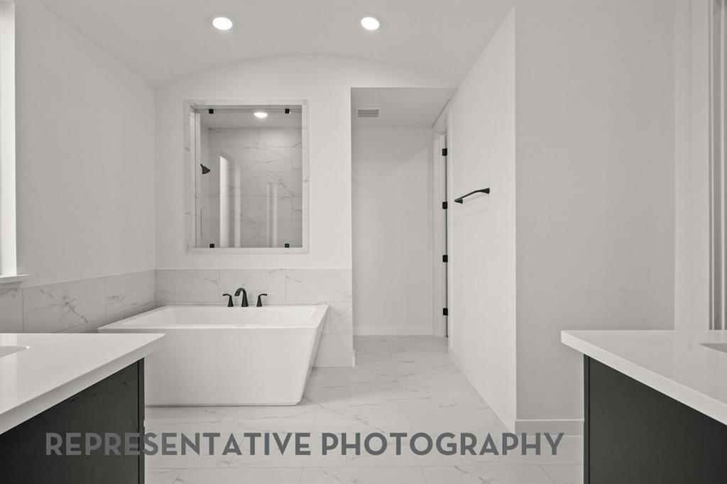 1613 Thicket Hill Drive Property Photo 8
