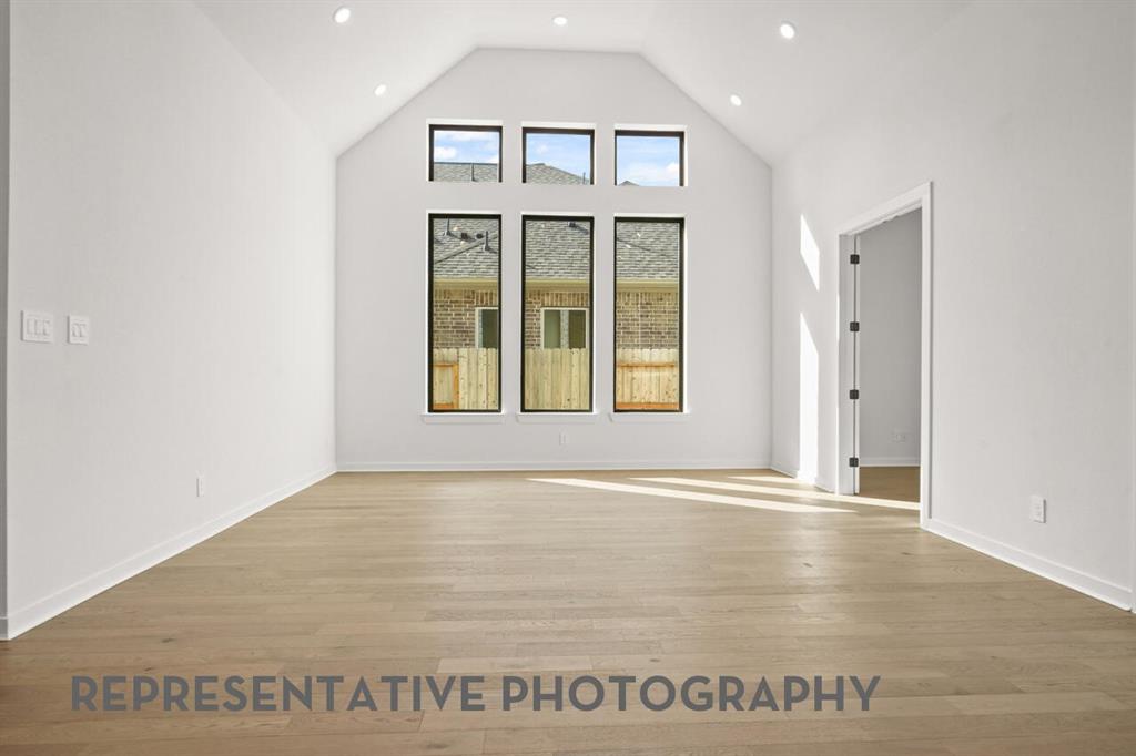 1613 Thicket Hill Drive Property Photo 11