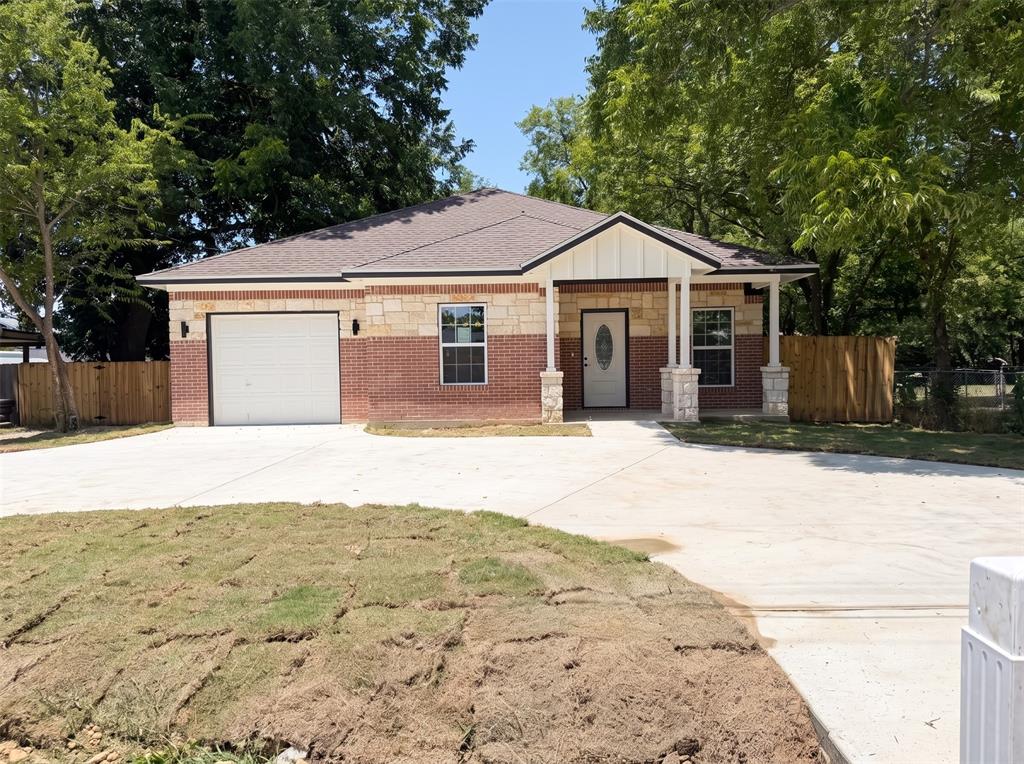 922 Gibbard Avenue Property Photo 1