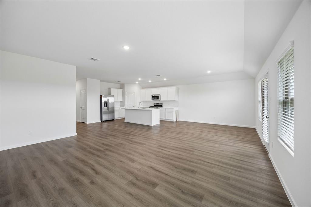 2517 Canadian Way Property Photo 11