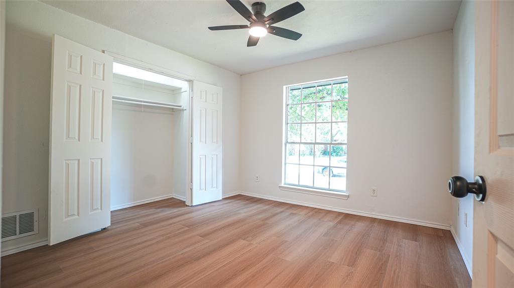 1917 Middle Glen Drive Property Photo 24