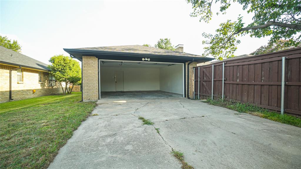 1917 Middle Glen Drive Property Photo 34