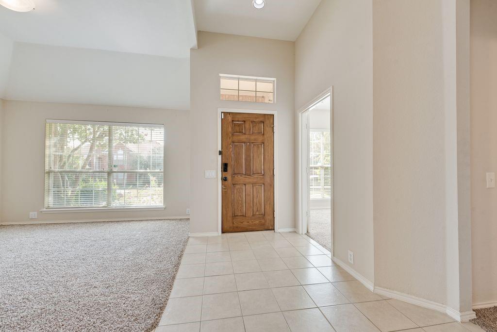 1385 San Rafael Drive Property Photo 3