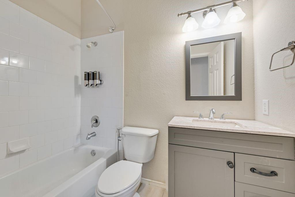 1385 San Rafael Drive Property Photo 19