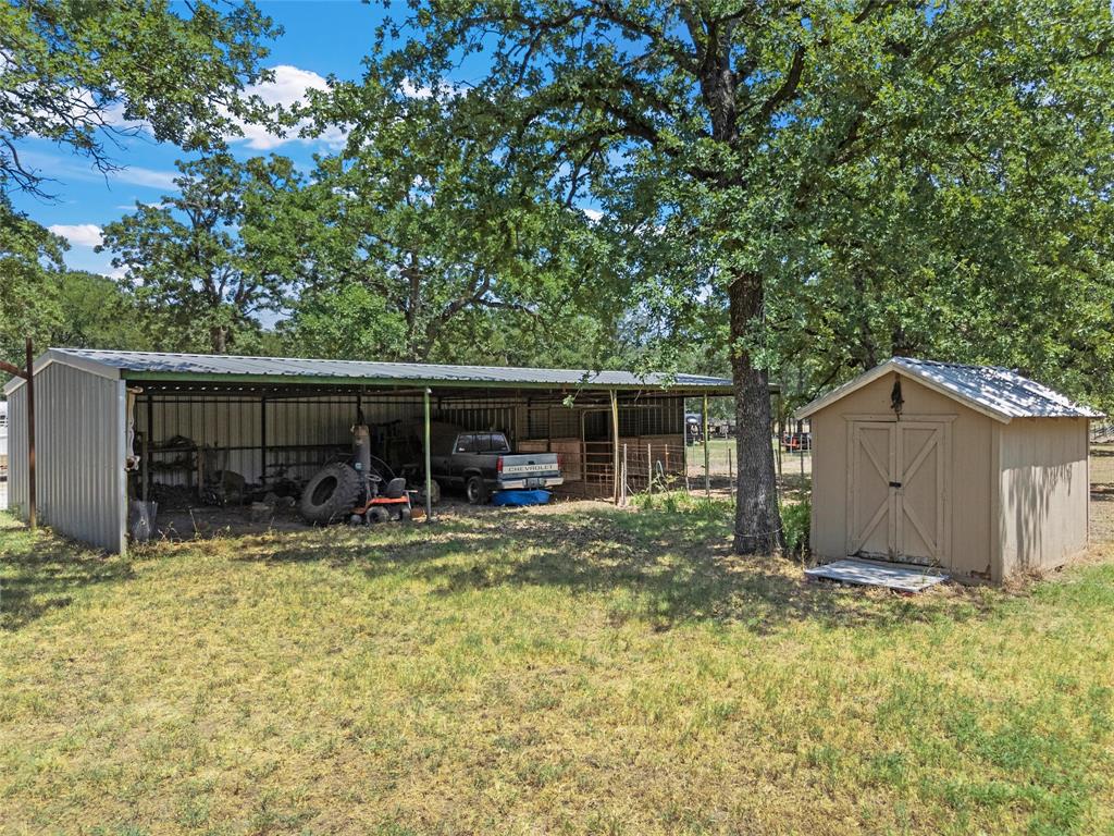 1047 Fort Hill Road Property Photo 5