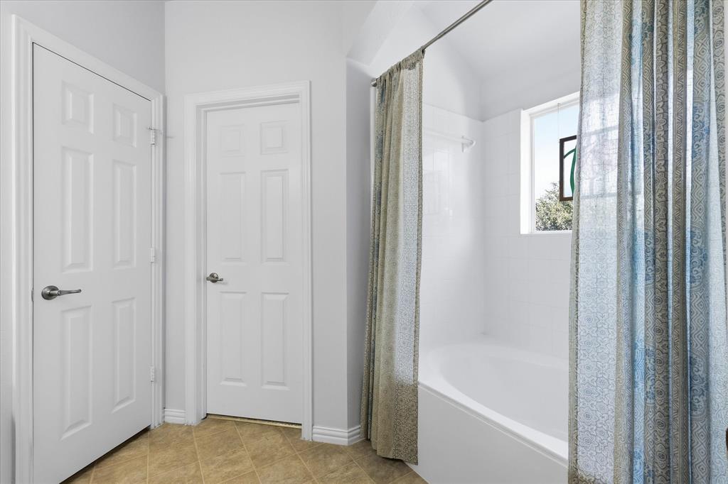 8032 Caladium Drive Property Photo 23
