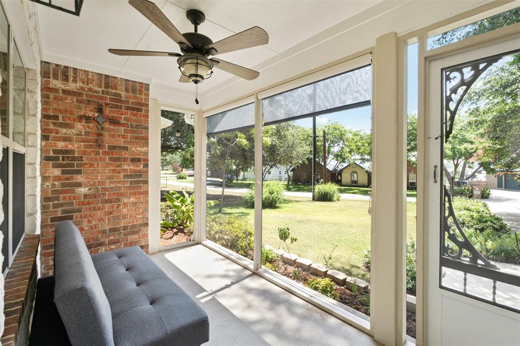 176 Seaside Drive Property Photo 4