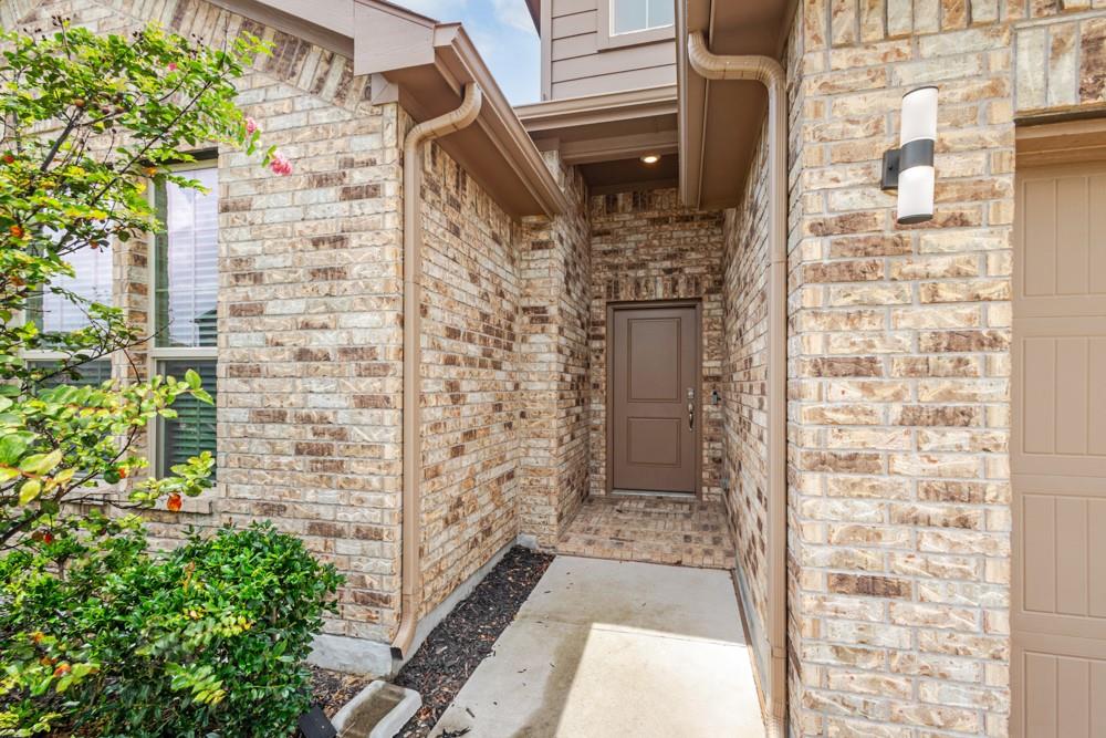 15957 Charing Cross Drive Property Photo 2