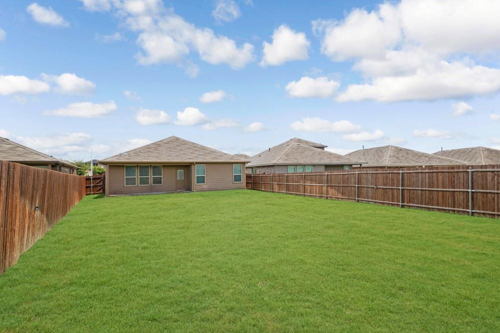 15957 Charing Cross Drive Property Photo 3