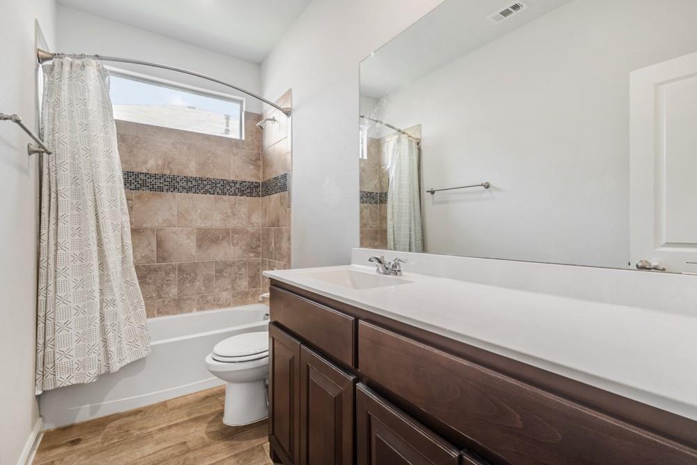 15957 Charing Cross Drive Property Photo 10