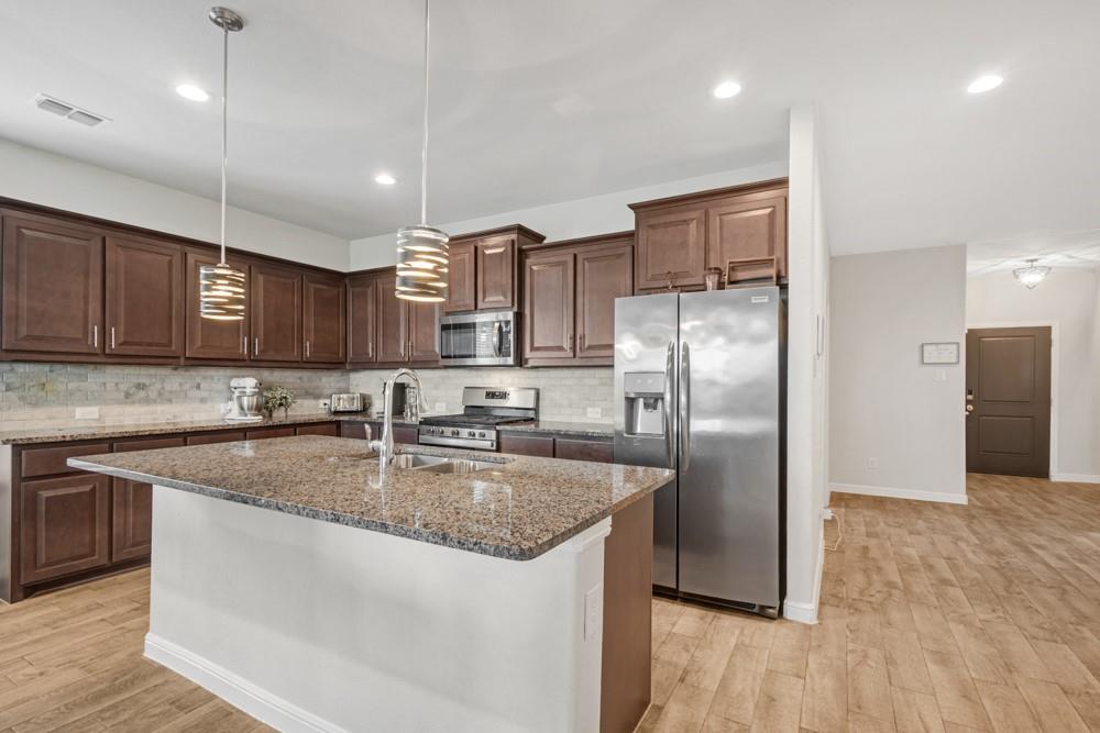 15957 Charing Cross Drive Property Photo 16