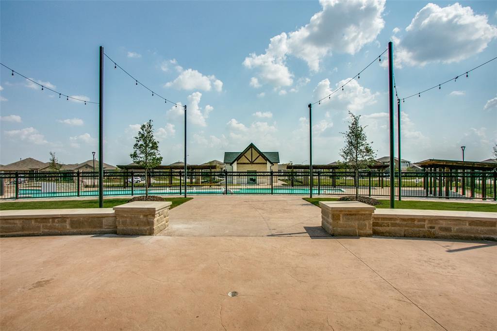 15957 Charing Cross Drive Property Photo 30