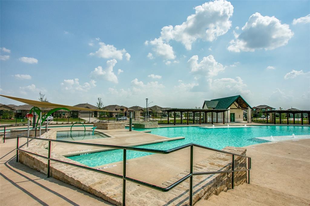 15957 Charing Cross Drive Property Photo 31