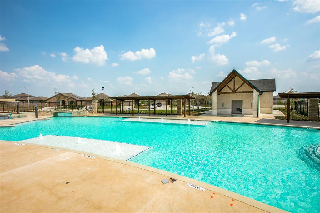 15957 Charing Cross Drive Property Photo 32