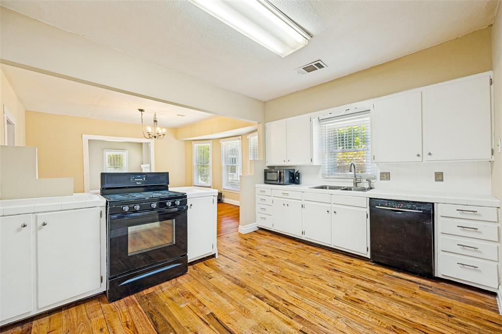501 W Texas Street Property Photo 7