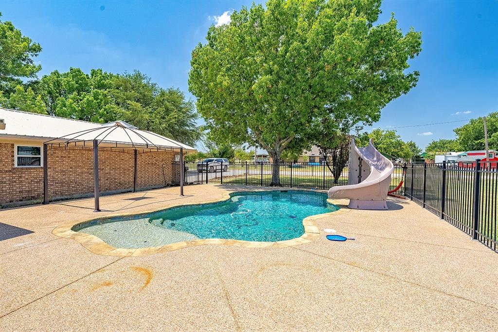 3472 N Masch Branch Road Property Photo 33