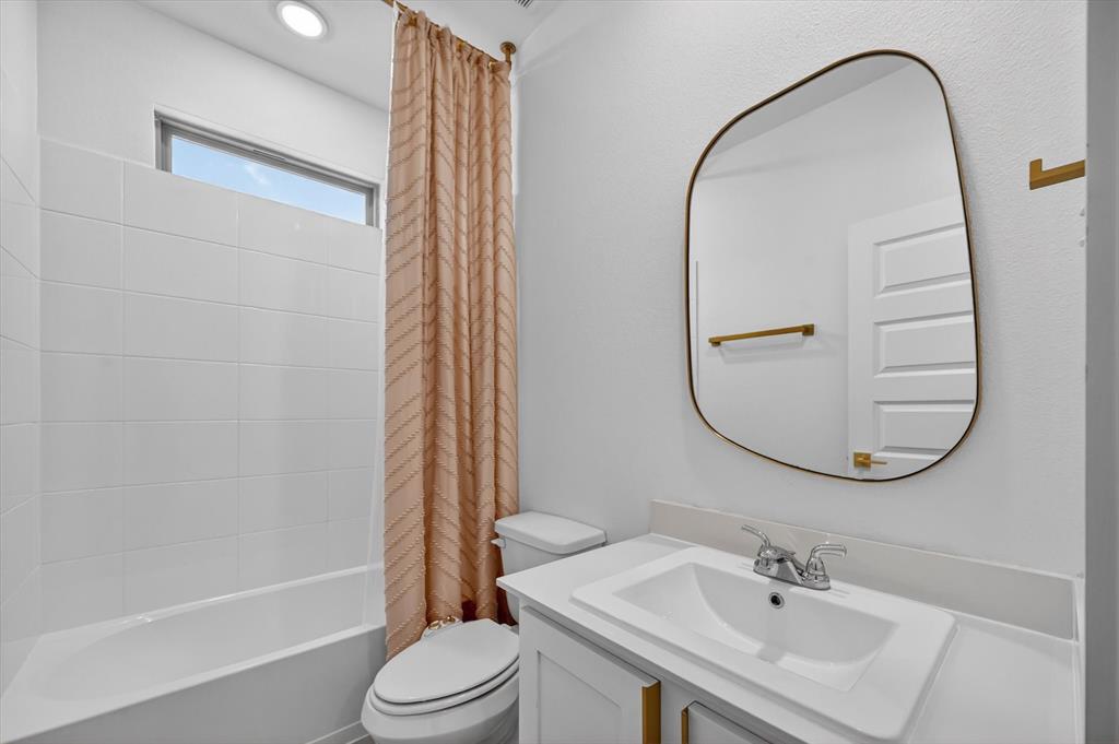 582 Silver Springs Lane Property Photo 8