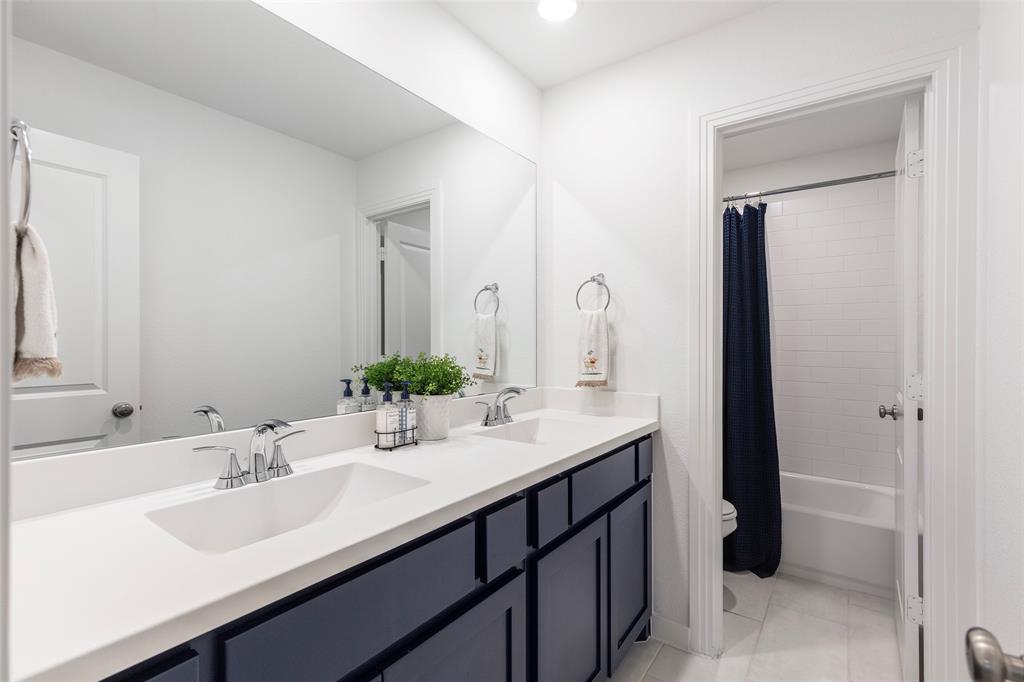 2704 Acadia Mews Property Photo 29