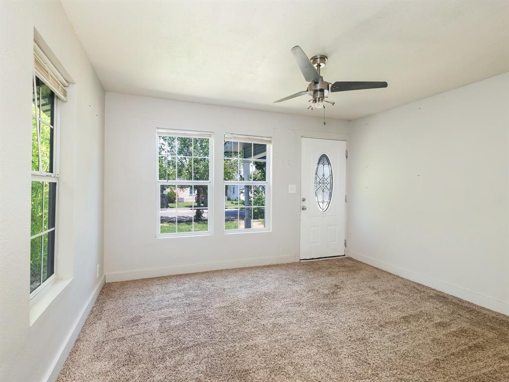 1805 7th Street Property Photo 2