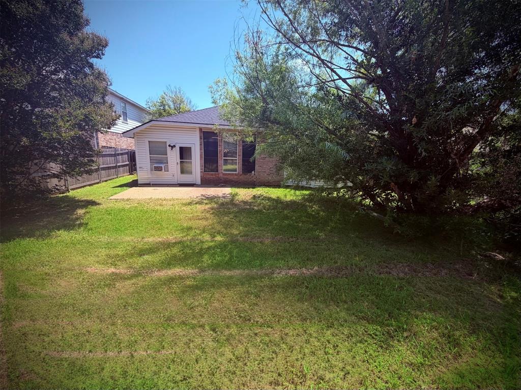 3203 Blue Jay Drive Property Photo 4