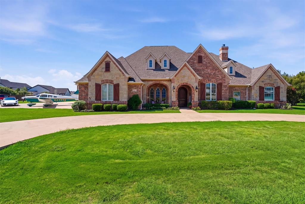 108 Concorde Circle Property Photo 2
